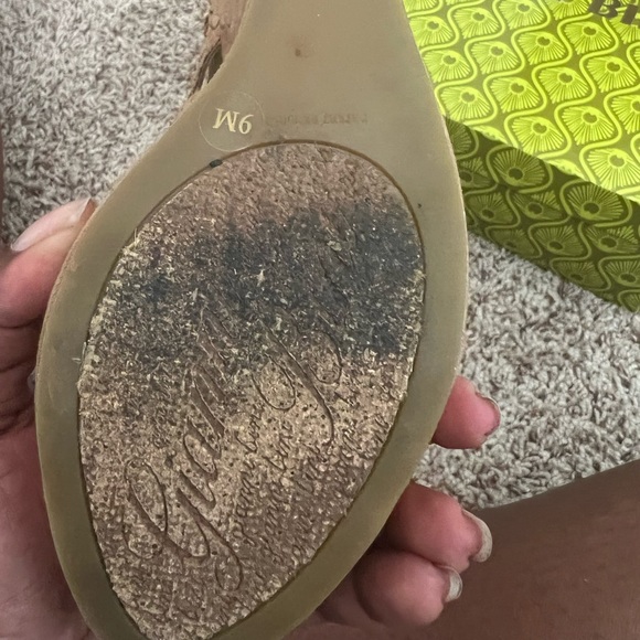 Gianni Bini Sandals - Picture 2 of 5